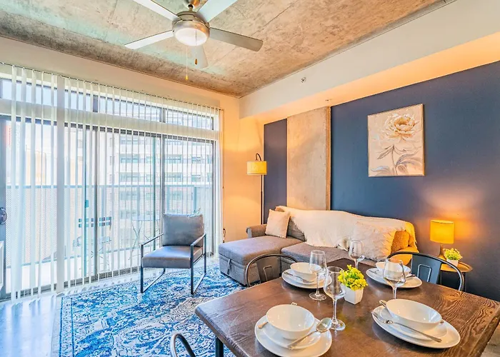 Apartment Homey 1bd - Downtown - Gym, Pool, Parking