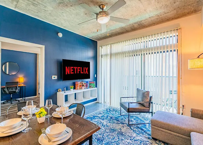 Homey 1bd - Downtown - Gym, Pool, Parking Phoenix