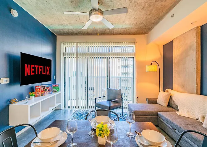 Apartment Homey 1bd - Downtown - Gym, Pool, Parking