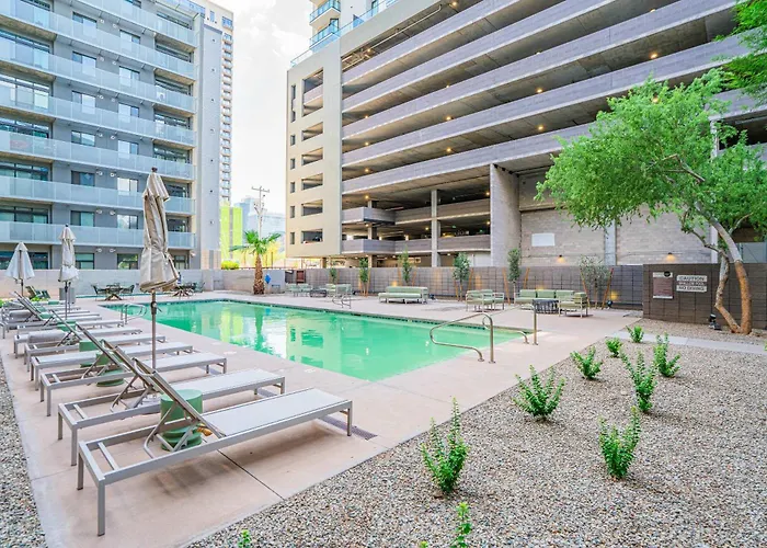 Homey 1bd - Downtown - Gym, Pool, Parking Phoenix